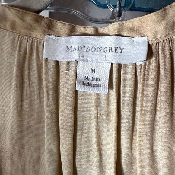 Madison Grey Beige Tan Stone Wash Sleeveless Silky Tiered Knee Length Dress - Picture 9 of 10